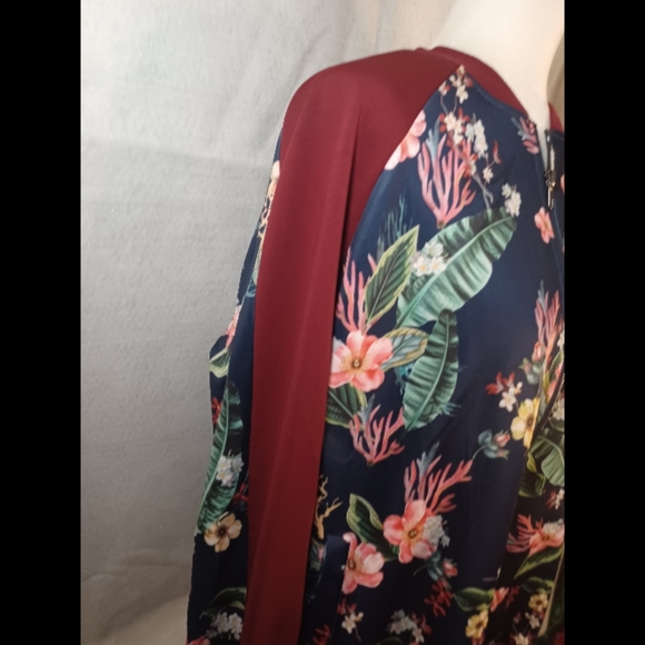 Agnes Orinda Floral Jacket (NWT) - Picture 3 of 7